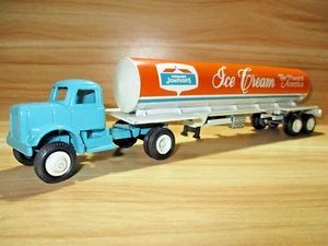 Winross Howard Johnson Tanker Diecast Truck 1:64 Scale White Single Axle Daycab - Picture 1 of 8