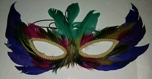 🎉Mysterious Masquerade Ball Mardi Gras Mask Beautiful Sequins & Feathers J - Picture 1 of 4