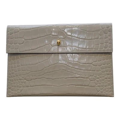 Alexander McQueen Grey Patent Leather Flap Envelope Clutch Small Gold Skull - Image 1 of 4
