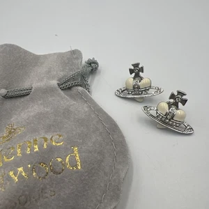 Vivienne Westwood Silver Tone Brass & White Enamel Heart Orb Stud Earrings - Picture 1 of 16