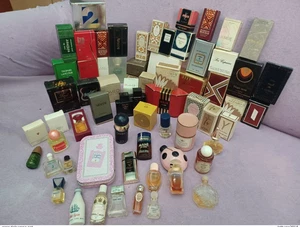PERFUMES 61 PIECES MANY FAMOUS BRANDS, COLLECTIBLE - Picture 1 of 13