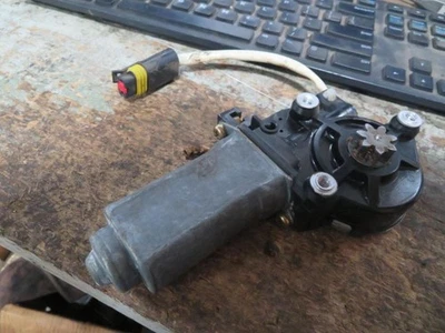 Passenger Right Power Window Motor Fits 94-02 DODGE 2500 PICKUP 36128 - Image 1 of 2