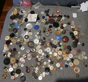 Vintage LOT Bakelite Celluloid Jewelry Mixed Lot Buttons Antique Button Lot Vtg - Picture 1 of 22