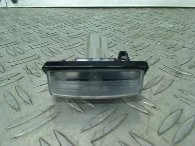 ECLAIRAGE DE PLAQUE Nissan Micra (K14) 2020 265108991B #10905 - Photo 1/2