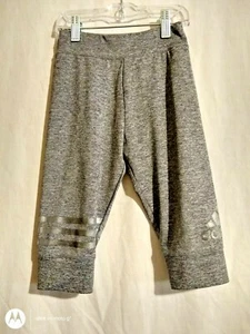 Size 5 Adidas girl grey jogging pants - Picture 1 of 3