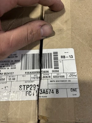 Genuine Ford Pump Assembly Power Steering FC4Z-3A674-B - Image 1 of 2