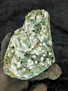 Natural beautifull marshy APOPHYLLITE WITH stilbite/okenite  minerals specimens - Afbeelding 1 van 8