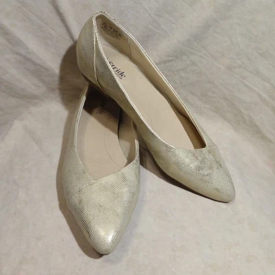 🩰 LifeStride Soft System Острые Плоские 9,5 М Пятнистые Золотые Рептилии Кожзаменитель - Изображение 1 из 4