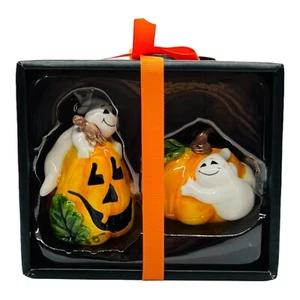 Juego de agitadores de sal pimienta Blue Sky Clayworks Ghost Hugging calabaza calabaza - Imagen 1 de 12