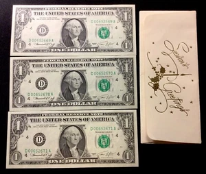 1974 Series Consecutive 1$ Dollar Bills In Christmas Holder “1975”! ENN Coins - Picture 1 of 4