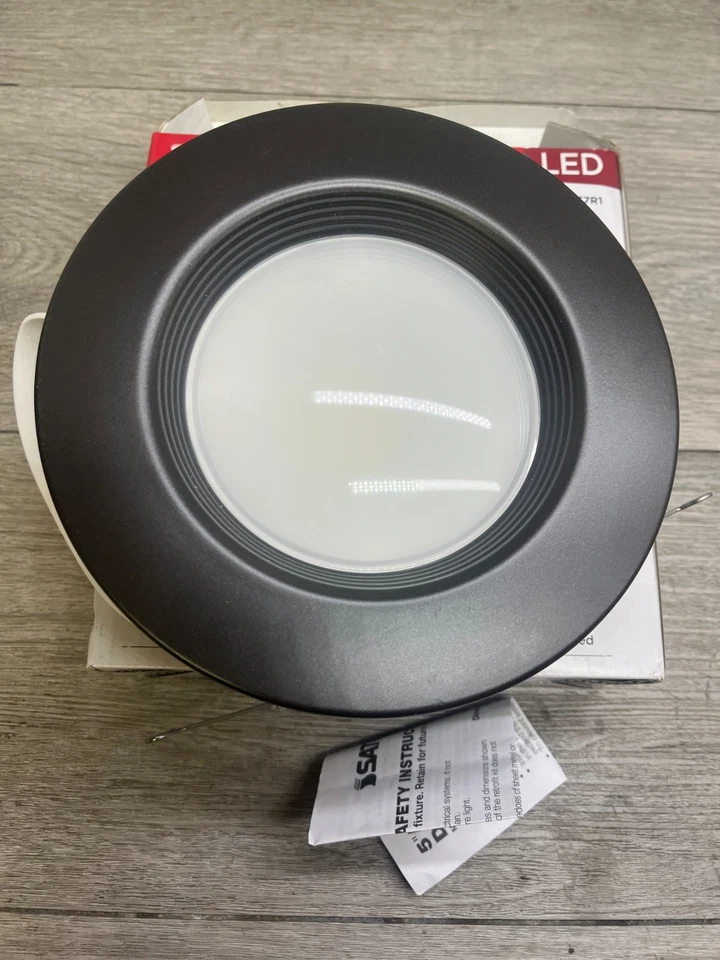 Satco S11837R1 Nuvo 6" IC Rated Bronze Recessed Trim with Baffle - Image 1 of 1