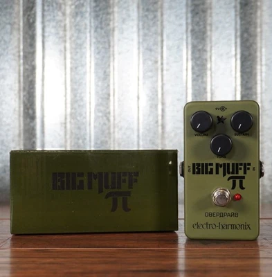 Electro-Harmonix EHX Green Russian Big Muff Distortion Guitar Bass Effect Pedal - Image 1 of 4