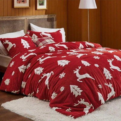 Christmas Comforter Set 3 PCS Soft Warm Winter Bed Bedding with 2 Pillowcases - Image 1 of 4