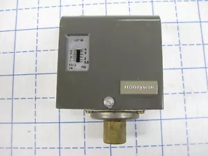 Honeywell PA404A 1009, Pressure Controler, NOS, - Picture 1 of 9