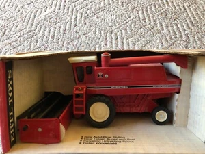 Vintage International Axial-Flow Combine New In Box - Picture 1 of 4
