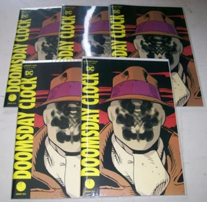 Doomsday Clock #1 Lenticular variant cover lot of 5 unread 1st print DC 2018 - Picture 1 of 2