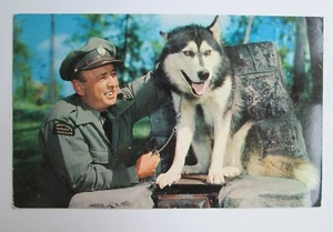 "SMOKEY" Husky Dog + Len Coté BEAVERLAND CAMP Marten River Ontario Vtg. POSTCARD - Picture 1 of 2