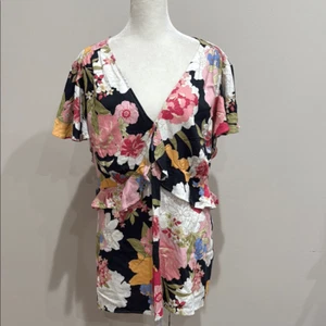 Jessica Simpson Floral Flutter Plus Size Top 2X - Picture 1 of 4