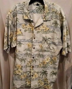 TOMMY BAHAMA Button Up Men's SS Hawaiian Shirt L Large 100% SILK - Picture 1 of 3