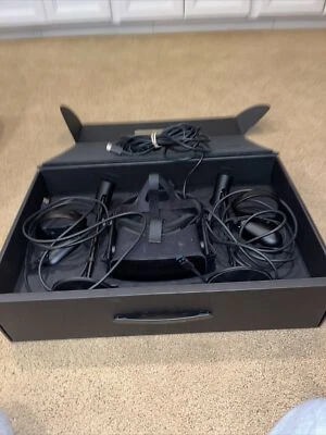 Oculus Rift VR Virtual Reality Headset Black - Image 1 of 3
