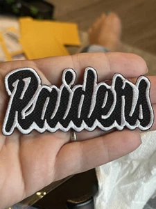 (1) NFL OAKLAND RAIDERS LOGO PATCH IRON-ON Raiders - Picture 1 of 3