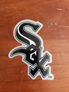 Vintage WHITE SOX BASEBALL TEAM STICKER/DECAL - Picture 1 of 4