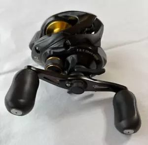 Shimano XT150 Baitcast Reel 17 Bass One XT Right handle new Free Shipping - Picture 1 of 4