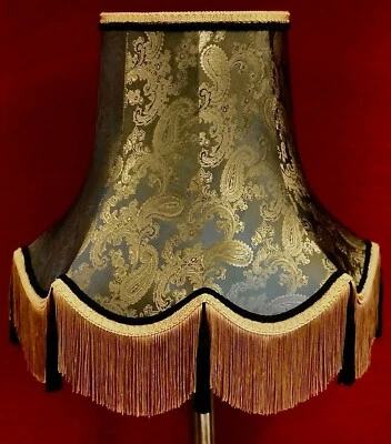 Lámpara de cachemira de bronce para cortinas y cortinas cojines tiros y persianas. Foto 1 de 4