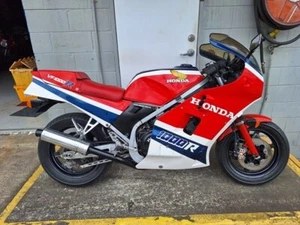 HONDA VF1000R, Rare Aust delivered, low Km Reduced price call with best offer - Picture 1 of 13