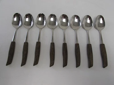 (ref1AFe) Retro Wooden Handled Teaspoons x 8 - Image 1 of 4