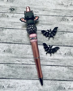 Pluma de escritura gótica de murciélago criatura de la noche - Imagen 1 de 3