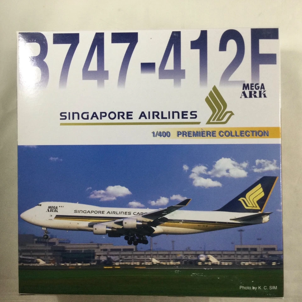 Литой авиалайнер Dragon Wings 55226 1:400 Singapore Airlines Boeing 747-412E Meg - Изображение 1 из 1