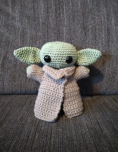 Adorable Handmade Crochet Baby Yoda Star Wars 6.5" Comes With Coat - Picture 1 of 4