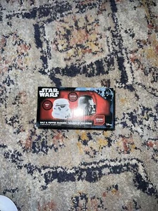 Nuevos agitadores de sal y pimienta de cerámica Star Wars Darth Vader y Storm Trooper - Imagen 1 de 1