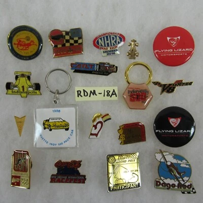 18 Indy 500 Collector Lapel Pin & Keychain IndyCar Indy 500 RDM-18A Pre-Owned - Image 1 of 4