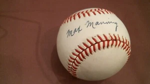 Max Manning (1938-1948 N.L. Pitcher) Dez. 2003 signiert White ONL Baseball - Bild 1 von 2