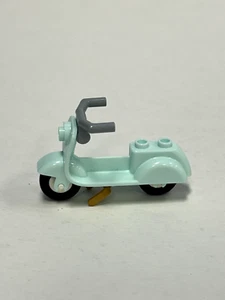Lego Light Aqua Vespa Roller Motorrad Minifigur Zubehör - Bild 1 von 1