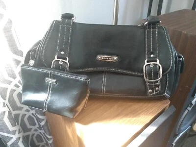Bolso de mano Rosetti negro liso con doble asa con monedero pequeño  Foto 1 de 4