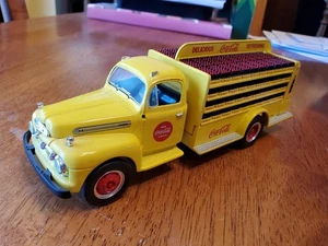 First Gear 1951 Ford Coca-Cola truck 1992 1/34 - Picture 1 of 5