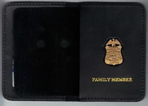 FBI Special Agent's Family Member Antique Pin Wallet w/pin (Quantico Gift Shop) - Picture 1 of 1