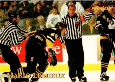 1997-98 PINNACLE - Giant Eagle "MARIO LEMIEUX" 🏒 Gold Moments Hockey Card #06 - Image 1 of 2
