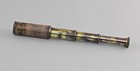 9977567-d Fernrohr Messing/Leder ausziehbar in Holzschatulle vintage L13cm