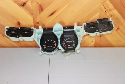 Cuadro de manómetros de instrumentación especial Chevrolet Monte Carlo 1973-1977 fabricante de equipos originales Foto 1 de 4