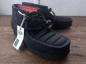 Stivali Clarks Wallabee Tessile Trapuntati Neri US 10,5 - Foto 1 di 11