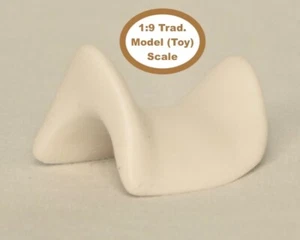HORSING AROUND Traditional 1:9 Scale HOLLYWOOD STYLE ARABIAN SADDLE TREE - Resin - Picture 1 of 2