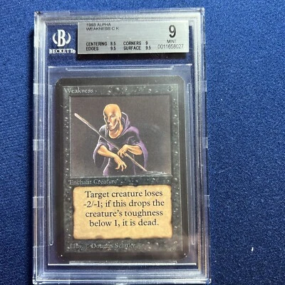 MTG Alpha Weakness C B  BGS 9 MINT  (9.5 edges and surface)  1993 - Image 1 of 3