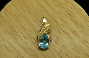 14K YELLOW GOLD PEAR CUT AQUA BLUE TOPAZ & DIAMONDS FLARED DESIGN PENDANT CHARM - Picture 1 of 4