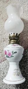 Hübsche Kleine Petroleum Keramik/Porzellan Lampe - Bild 1 von 3