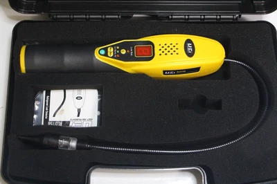 UEI Test Instruments Refrigerant Leak Detector Kit RLD15B - Image 1 of 4