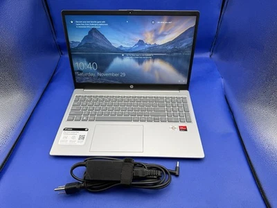 Laptop HP 15-fc0157nr 15.6" AMD Athlon Silver 7120U 2.4 GHz 4GB 256GB SSD W10H Foto 1 de 4